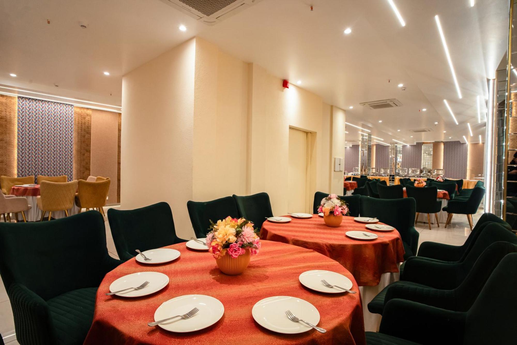 Acr Luxury Hotel Mohali Exterior foto
