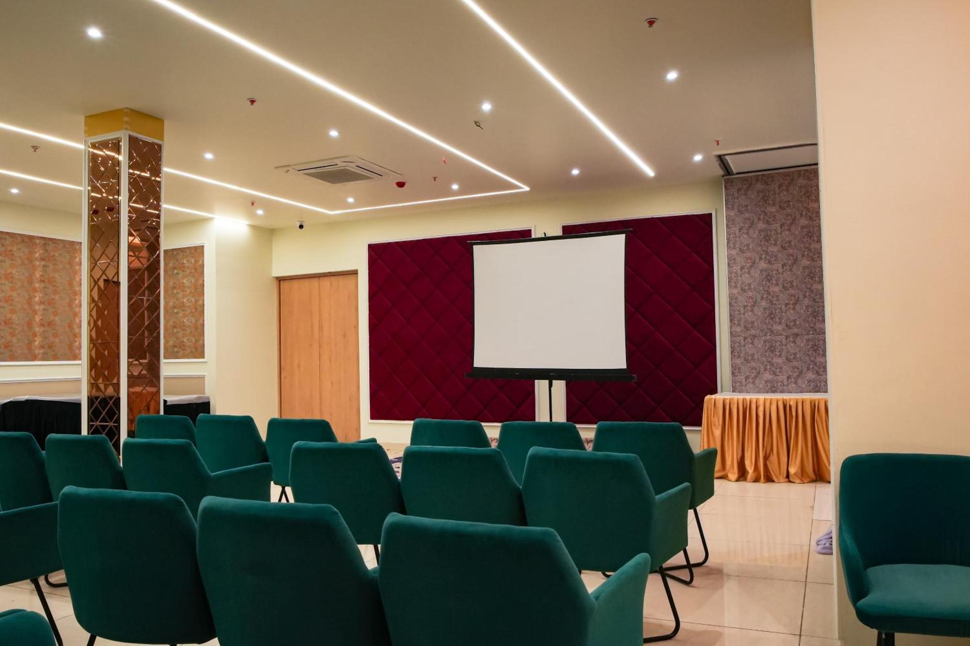 Acr Luxury Hotel Mohali Exterior foto