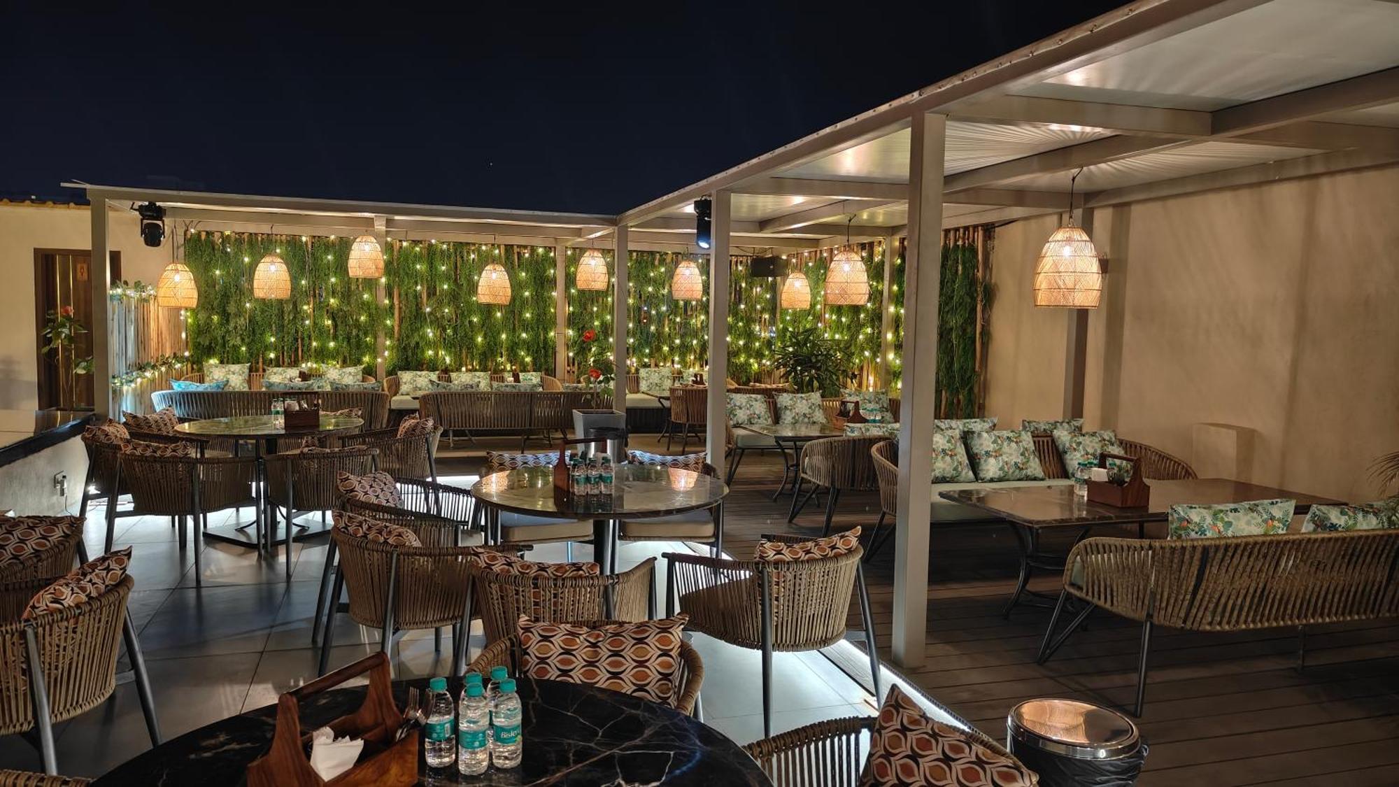 Acr Luxury Hotel Mohali Exterior foto